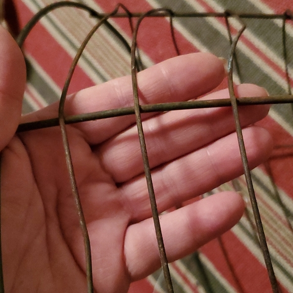 💥SOLD💥Antique wire farm basket - Picture 11 of 12
